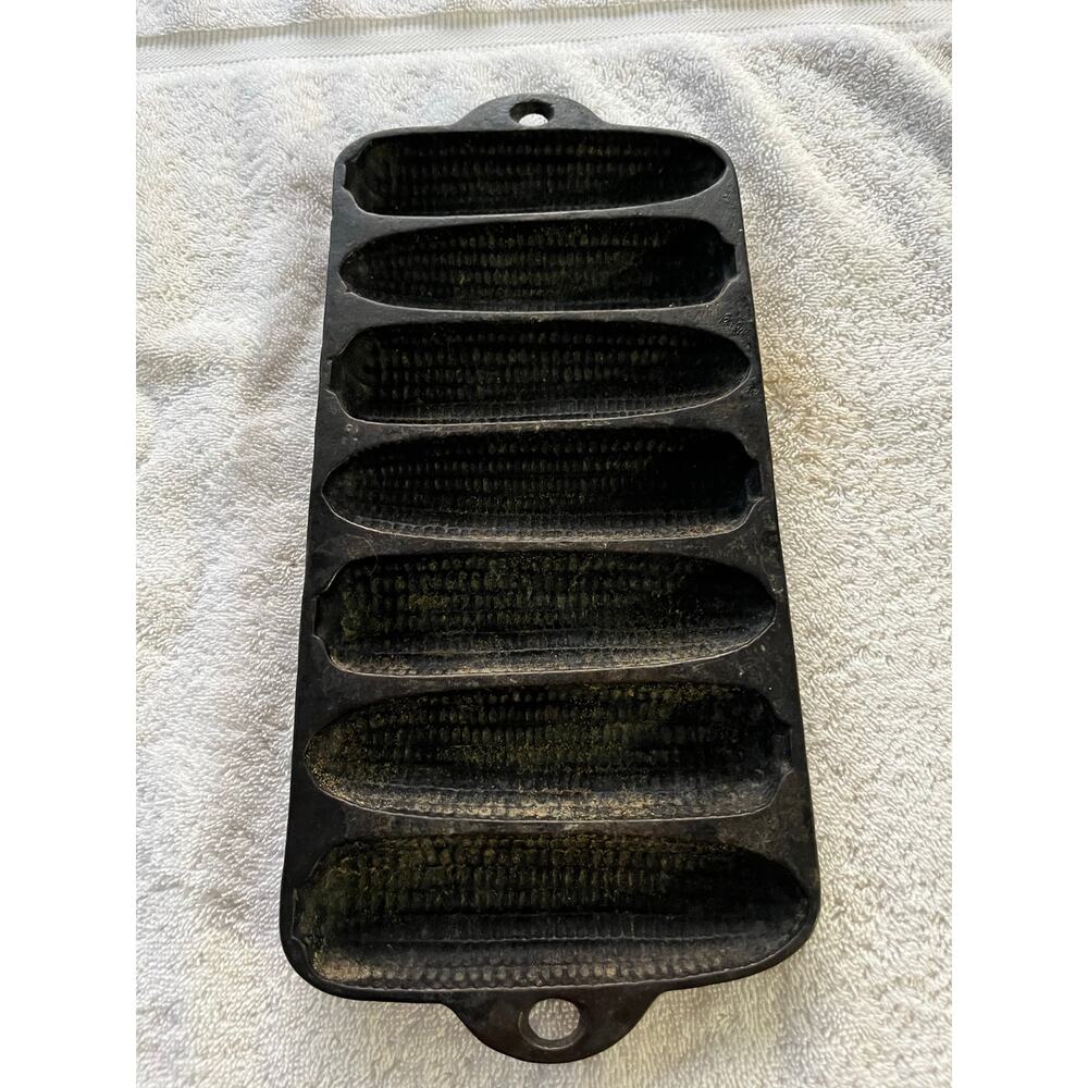 Vintage Wagner Ware Cast Iron Corn Cob Bread Pan 13” Antique USA